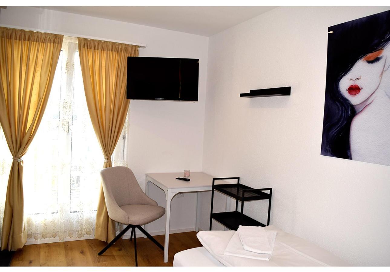 Hotel Restaurant Krebs غرنشن المظهر الخارجي الصورة